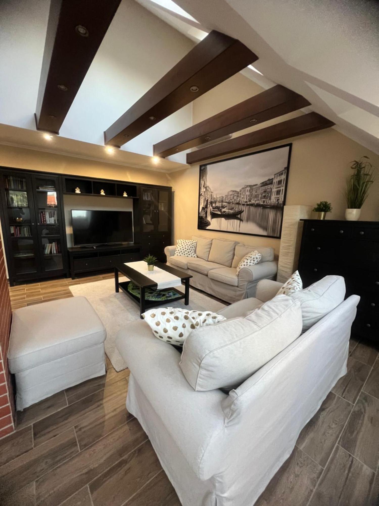 Galeria Apartmanhaz Keszthely Exteriér fotografie